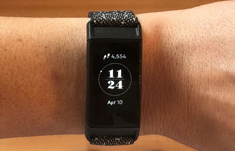 Hadir di Indonesia, Fitbit Langsung Tancap Gas Melalui Fitbit Versa ...