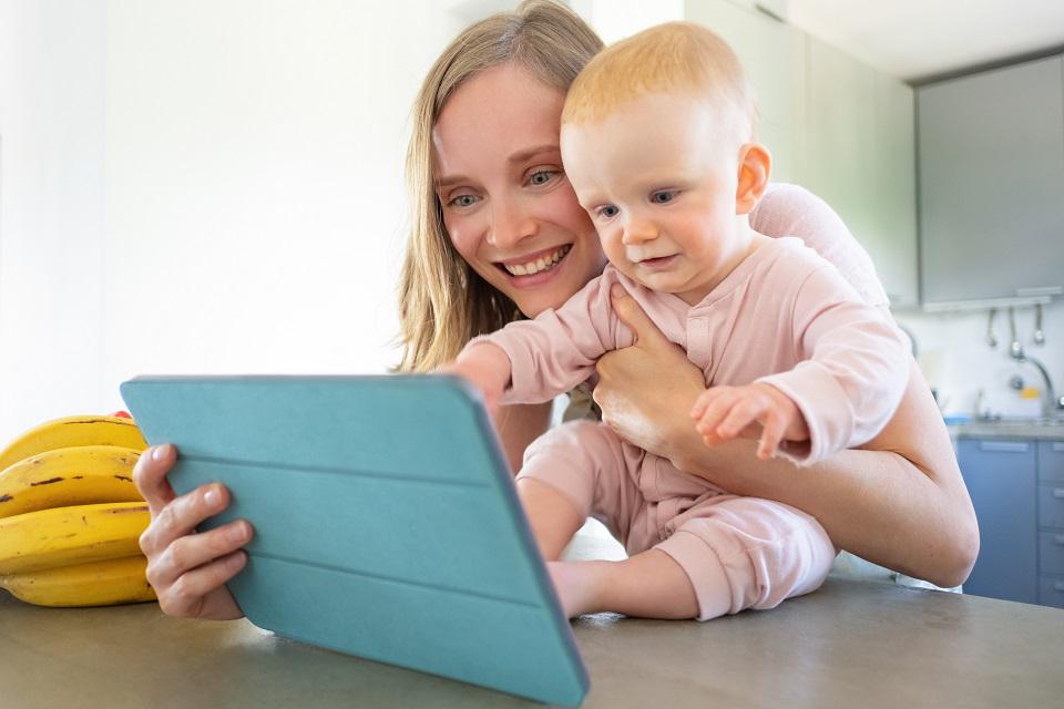 10 Channel YouTube Yang Aman Untuk Anak Usia 1-2 Tahun - Ibupedia 10 Channel YouTube Yang Aman Untuk Anak Usia 1-2 Tahun - Ibupedia